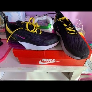 PRICE DROP Girls Nike AirMac 270 sneakers